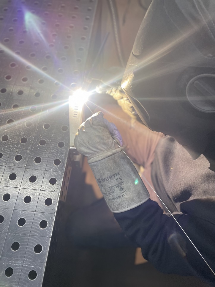 ריתוך אלומיניום במפעל מתכת עובדיה אייל